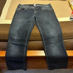 In great condition! Silver jeans! Size 31 waist and 33 length!